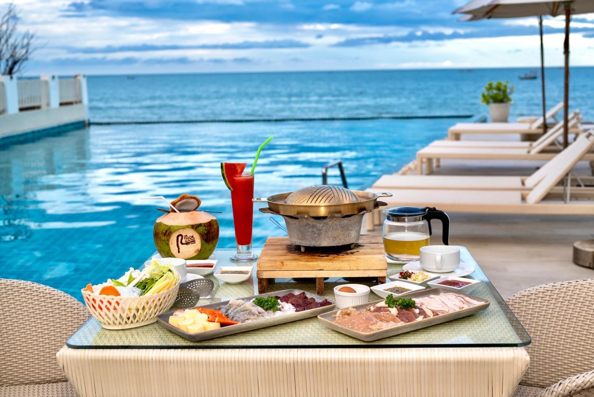 The Rock Hua Hin Beachfront Spa Resort Εξωτερικό φωτογραφία